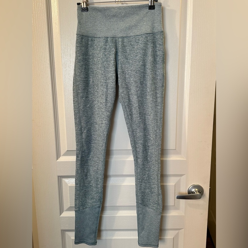 Alo Yoga Soft Green Leggings